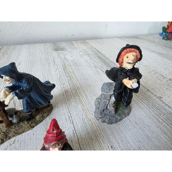 witch Halloween village Moon cat people accessory decor broom set lot - Picture 6 of 7